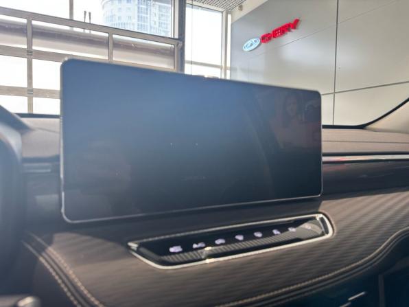 Haval Jolion I с пробегом 2023 года, цена 1 799 000 рублей, 37300 км, внедорожник, Автокод Объявления