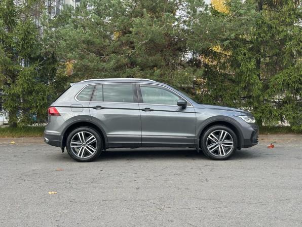 Volkswagen Tiguan II Рестайлинг с пробегом 2022 года, цена 3 099 000 рублей, 67948 км, внедорожник, Автокод Объявления