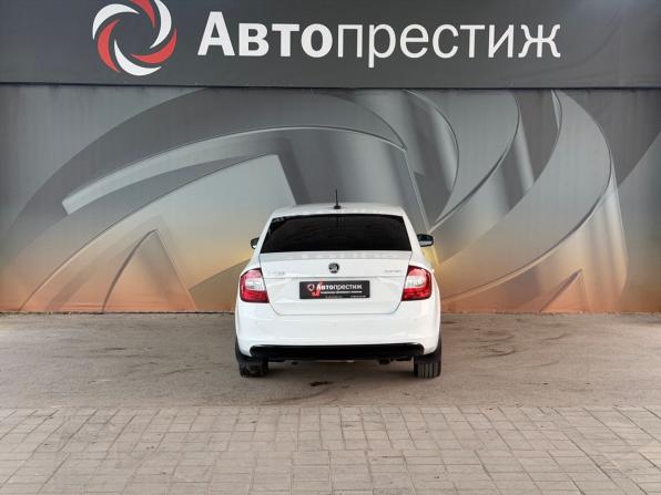 Skoda Rapid I Рестайлинг с пробегом 2017 года, цена 1 349 000 рублей, 118402 км, лифтбек, Автокод Объявления
