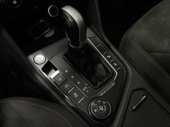 Volkswagen Tiguan II с пробегом 2017 года, цена 2 474 000 рублей, 80416 км, внедорожник, Автокод Объявления