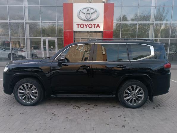 Toyota Land Cruiser 300 Series с пробегом 2023 года, цена 12 700 000 рублей, 37000 км, внедорожник, Автокод Объявления