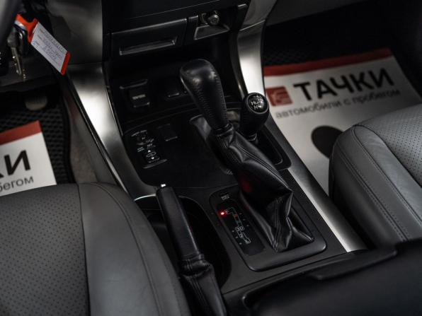 Toyota Land Cruiser Prado 120 Series Рестайлинг с пробегом 2009 года, цена 2 650 000 рублей, 172730 км, внедорожник, Автокод Объявления