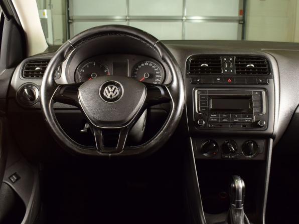 Volkswagen Polo V Рестайлинг с пробегом 2017 года, цена 929 995 рублей, 154616 км, седан, Автокод Объявления
