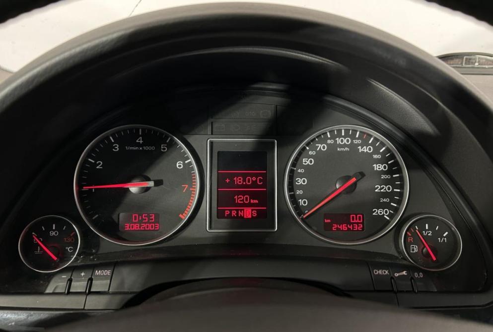 Audi A4 III (B7) Саранск  - изображение 16