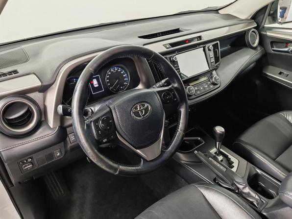 Toyota RAV4 IV (XA40) Рестайлинг с пробегом 2018 года, цена 2 125 000 рублей, 205780 км, внедорожник, Автокод Объявления