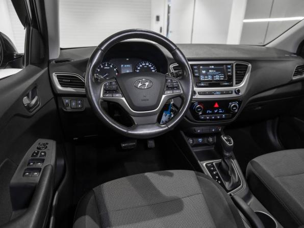 Hyundai Solaris II с пробегом 2020 года, цена 1 330 000 рублей, 114628 км, седан, Автокод Объявления