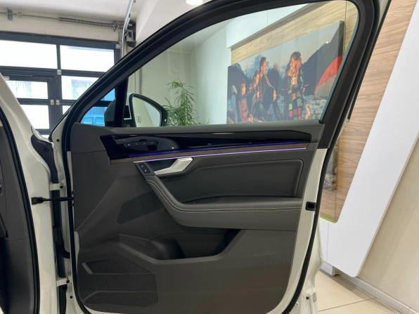 Volkswagen Touareg III с пробегом 2020 года, цена 6 895 000 рублей, 74942 км, внедорожник, Автокод Объявления
