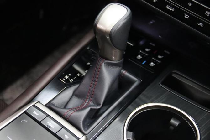 Lexus RX IV Рестайлинг с пробегом 2019 года, цена 4 495 170 рублей, 97398 км, внедорожник, Автокод Объявления