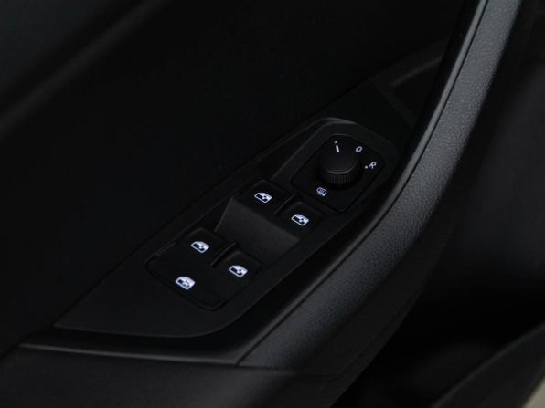 Skoda Karoq I с пробегом 2020 года, цена 2 572 444 рубля, 83926 км, внедорожник, Автокод Объявления