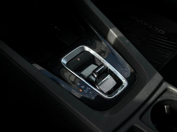 Skoda Octavia IV (A8) с пробегом 2021 года, цена 2 097 400 рублей, 127562 км, лифтбек, Автокод Объявления
