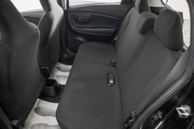Toyota Vitz III (XP130) Рестайлинг 2 с пробегом 2018 года, цена 999 000 рублей, 73000 км, хэтчбек, Автокод Объявления