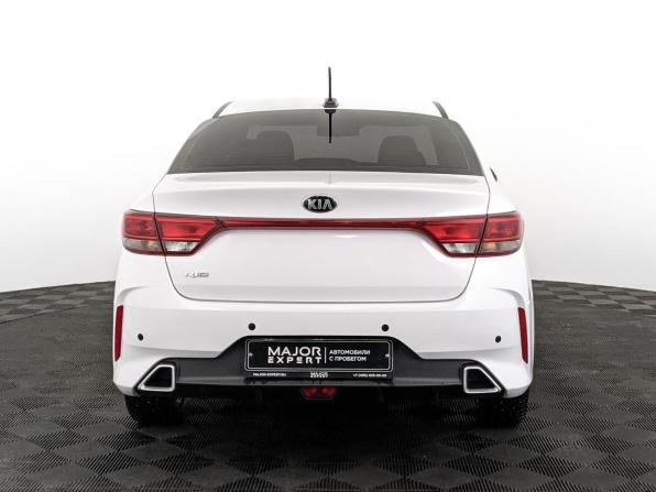 Kia Rio IV Рестайлинг с пробегом 2021 года, цена 1 655 000 рублей, 41914 км, седан, Автокод Объявления