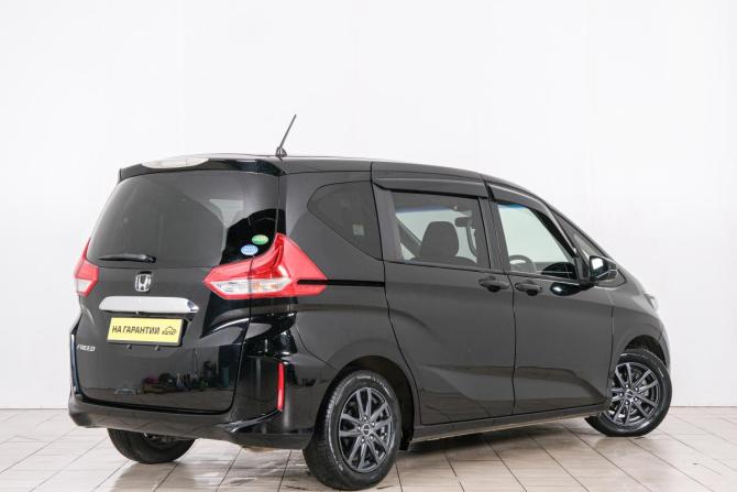 Honda Freed II с пробегом 2017 года, цена 1 499 000 рублей, 71000 км, компактвэн, Автокод Объявления