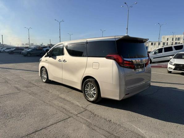 Toyota Alphard III Рестайлинг с пробегом 2018 года, цена 3 799 995 рублей, 240330 км, минивэн, Автокод Объявления