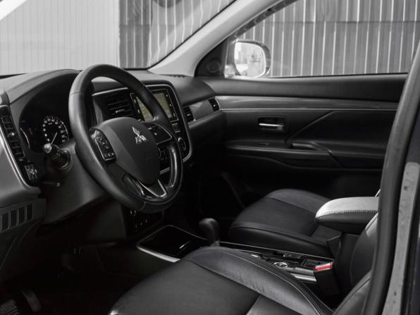 Mitsubishi Outlander III Рестайлинг 3 с пробегом 2019 года, цена 2 165 000 рублей, 77023 км, внедорожник, Автокод Объявления