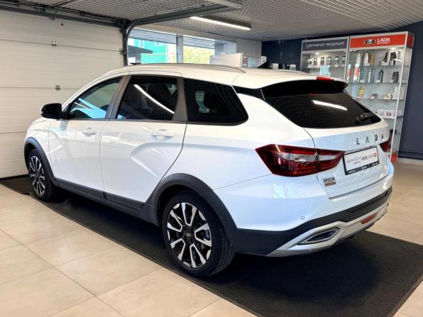 Lada (ВАЗ) Vesta I Рестайлинг (NG) с пробегом 2024 года, цена 1 523 629 рублей, 35004 км, универсал, Автокод Объявления