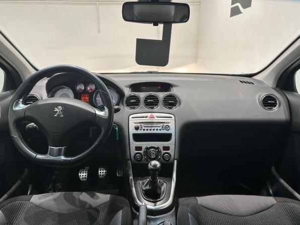 Peugeot 308 I Рестайлинг с пробегом 2011 года, цена 379 000 рублей, 190049 км, хэтчбек, Автокод Объявления
