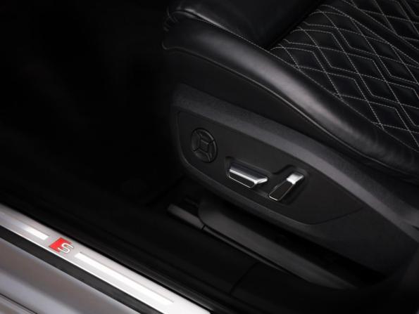 Audi A6 V (C8) с пробегом 2019 года, цена 3 655 000 рублей, 113055 км, седан, Автокод Объявления