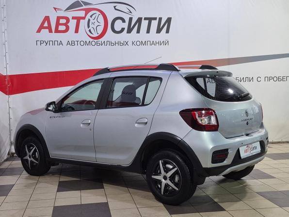 Renault Sandero II Рестайлинг с пробегом 2021 года, цена 1 270 000 рублей, 107000 км, хэтчбек, Автокод Объявления