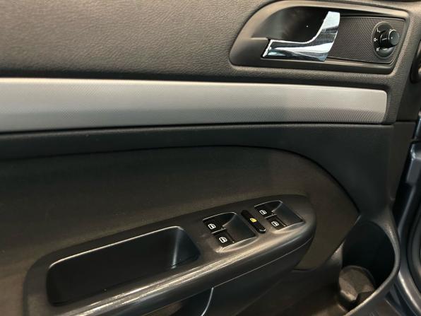 Skoda Octavia II (A5) Рестайлинг с пробегом 2011 года, цена 936 909 рублей, 183659 км, лифтбек, Автокод Объявления