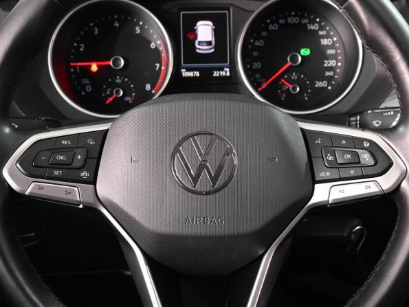 Volkswagen Tiguan II Рестайлинг с пробегом 2021 года, цена 2 649 000 рублей, 109878 км, внедорожник, Автокод Объявления