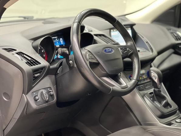 Ford Kuga II Рестайлинг с пробегом 2019 года, цена 1 980 000 рублей, 45000 км, внедорожник, Автокод Объявления