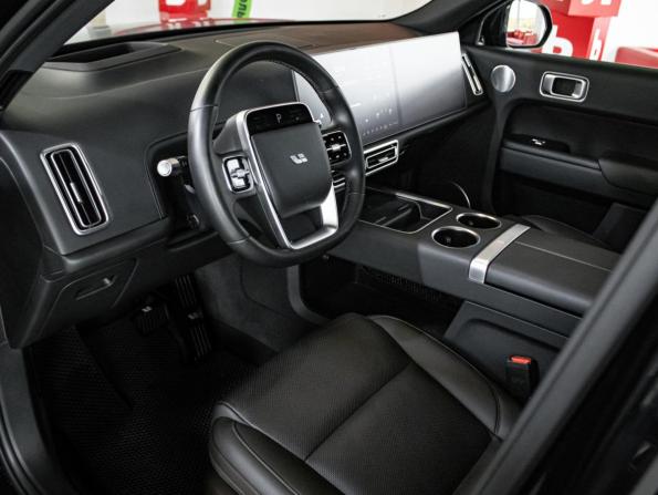 Li Auto (Lixiang) L9 I с пробегом 2023 года, цена 6 635 000 рублей, 57442 км, внедорожник, Автокод Объявления