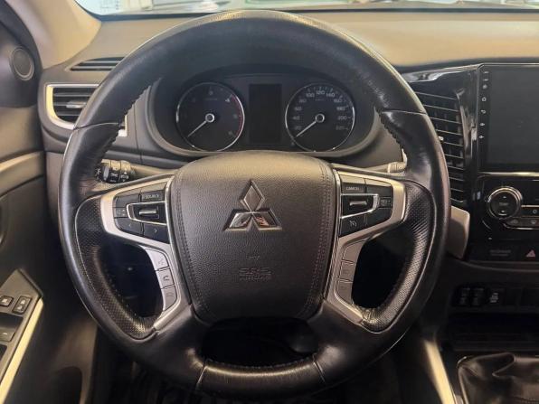 Mitsubishi Pajero Sport III с пробегом 2018 года, цена 2 720 000 рублей, 102198 км, внедорожник, Автокод Объявления