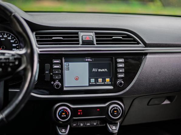 Kia Rio IV с пробегом 2018 года, цена 1 335 000 рублей, 168309 км, хэтчбек, Автокод Объявления