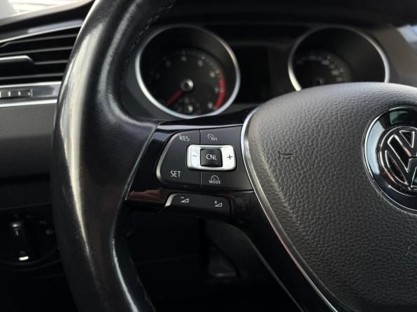 Volkswagen Tiguan II с пробегом 2018 года, цена 2 395 000 рублей, 124000 км, внедорожник, Автокод Объявления