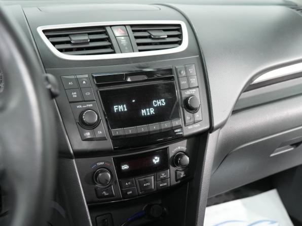 Suzuki Swift IV с пробегом 2011 года, цена 870 000 рублей, 79241 км, хэтчбек, Автокод Объявления