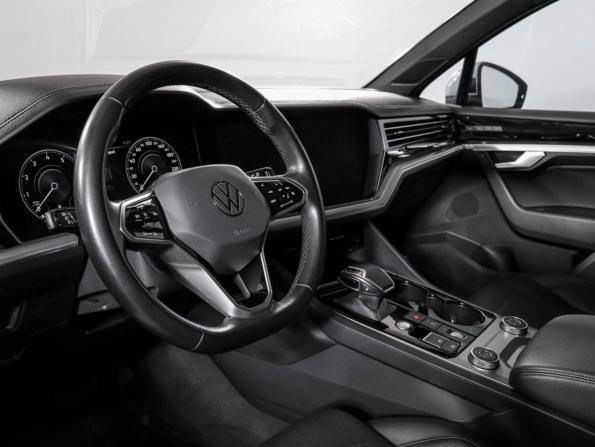 Volkswagen Touareg III с пробегом 2022 года, цена 6 690 000 рублей, 46477 км, внедорожник, Автокод Объявления