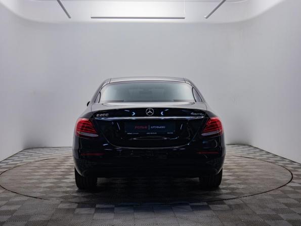 Mercedes-Benz E-Класс V (W213 S213 C238) с пробегом 2018 года, цена 2 390 000 рублей, 240300 км, седан, Автокод Объявления