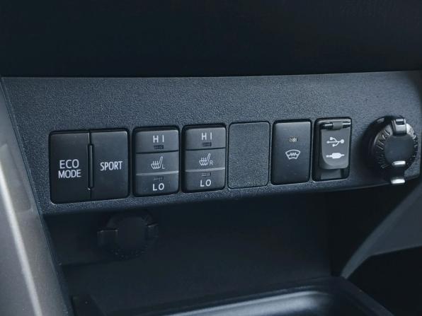 Toyota RAV4 IV (XA40) Рестайлинг с пробегом 2018 года, цена 2 490 000 рублей, 103380 км, внедорожник, Автокод Объявления