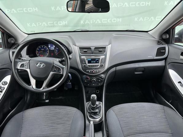 Hyundai Solaris I Рестайлинг с пробегом 2015 года, цена 870 000 рублей, 135038 км, седан, Автокод Объявления