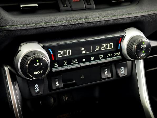 Toyota RAV4 V (XA50) с пробегом 2025 года, цена 4 100 000 рублей, 29896 км, внедорожник, Автокод Объявления
