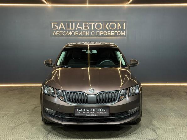 Skoda Octavia III (A7) Рестайлинг с пробегом 2019 года, цена 1 649 000 рублей, 141537 км, лифтбек, Автокод Объявления