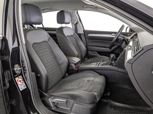 Volkswagen Passat B8 Рестайлинг с пробегом 2021 года, цена 2 210 000 рублей, 90268 км, седан, Автокод Объявления