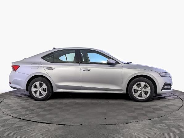 Skoda Octavia IV (A8) с пробегом 2021 года, цена 1 965 000 рублей, 145049 км, лифтбек, Автокод Объявления