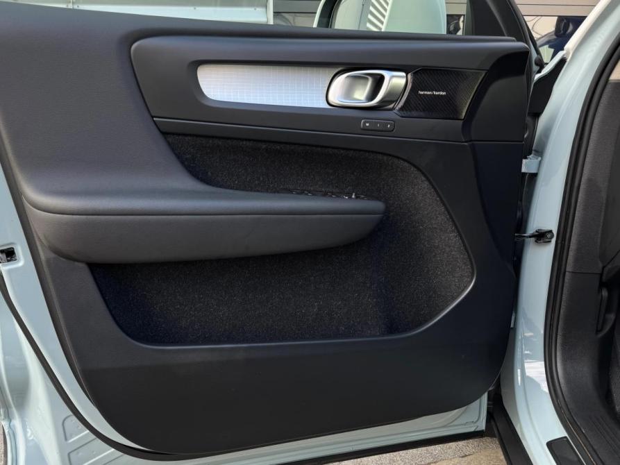 Volvo XC40 I Иркутск  - изображение 22