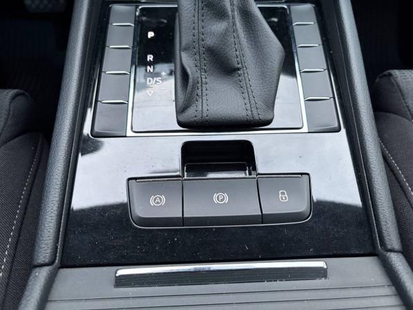 Skoda Superb III с пробегом 2018 года, цена 1 965 000 рублей, 136377 км, лифтбек, Автокод Объявления