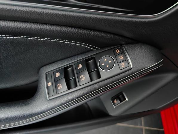 Mercedes-Benz CLA I (C117 X117) Рестайлинг с пробегом 2018 года, цена 2 444 000 рублей, 52976 км, седан, Автокод Объявления