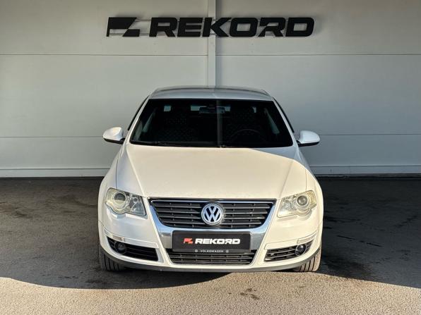 Volkswagen Passat B6 с пробегом 2007 года, цена 739 000 рублей, 277947 км, седан, Автокод Объявления