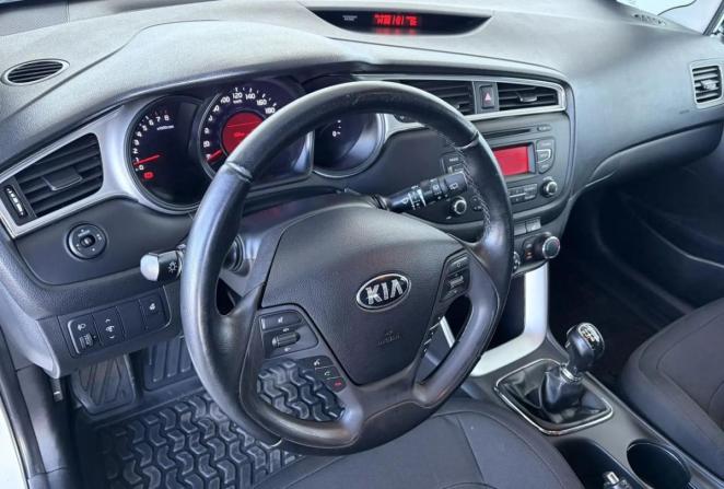 Kia Ceed II Рестайлинг с пробегом 2016 года, цена 1 225 000 рублей, 151740 км, хэтчбек, Автокод Объявления