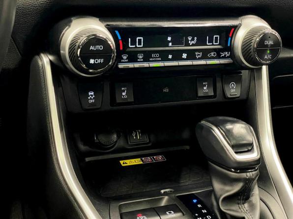 Toyota RAV4 V (XA50) с пробегом 2024 года, цена 3 850 000 рублей, 27864 км, внедорожник, Автокод Объявления