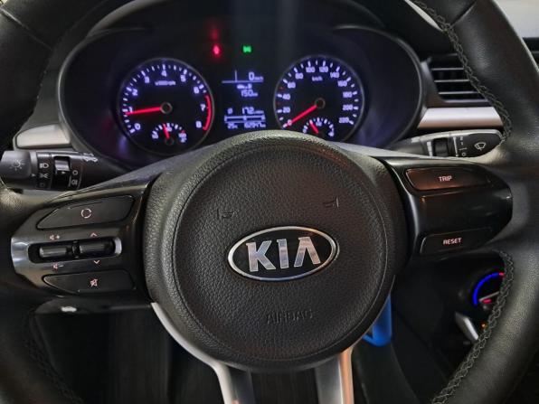 Kia Rio IV с пробегом 2017 года, цена 1 080 000 рублей, 162950 км, седан, Автокод Объявления