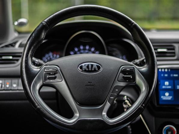 Kia Rio III Рестайлинг с пробегом 2016 года, цена 900 000 рублей, 101471 км, седан, Автокод Объявления