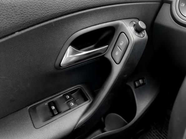 Volkswagen Polo V Рестайлинг с пробегом 2019 года, цена 1 459 000 рублей, 80507 км, седан, Автокод Объявления