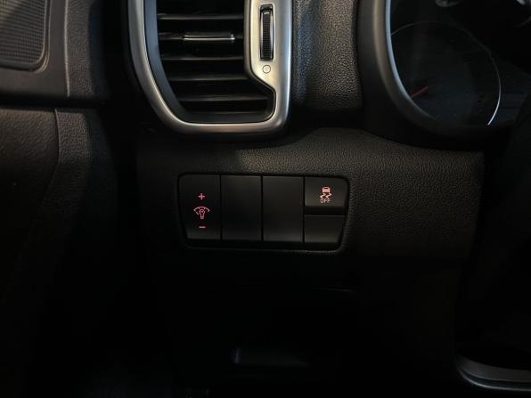 Kia Sportage IV с пробегом 2018 года, цена 2 392 000 рублей, 100805 км, внедорожник, Автокод Объявления