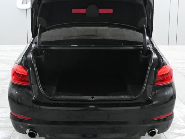 BMW 5 серии VII (G30/G31/G38) с пробегом 2017 года, цена 2 980 000 рублей, 153855 км, седан, Автокод Объявления